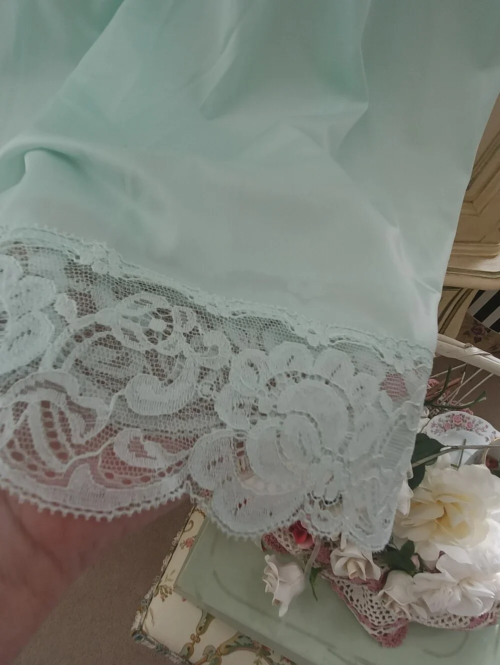 STUNNING, UNWORN, NWT MINT GREEN " VANITY FAIR" MYLON AND  LACE FULL SLIP! - Picture 7 of 16